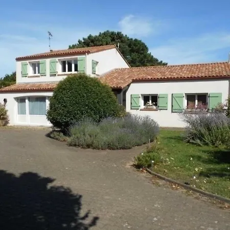 펜션 House Les Ajoncs